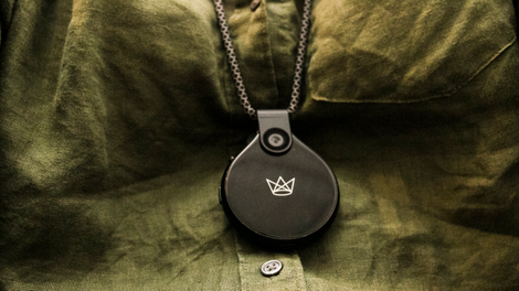 It just hangs there. (Image: Alex Cranz/Gizmodo)
